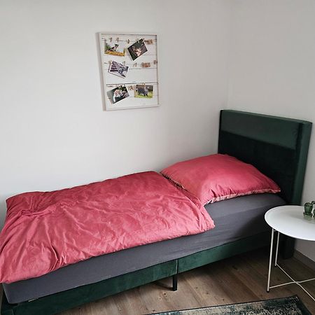Moderne Doppelhaushaelfte In Oppenheim别墅 外观 照片