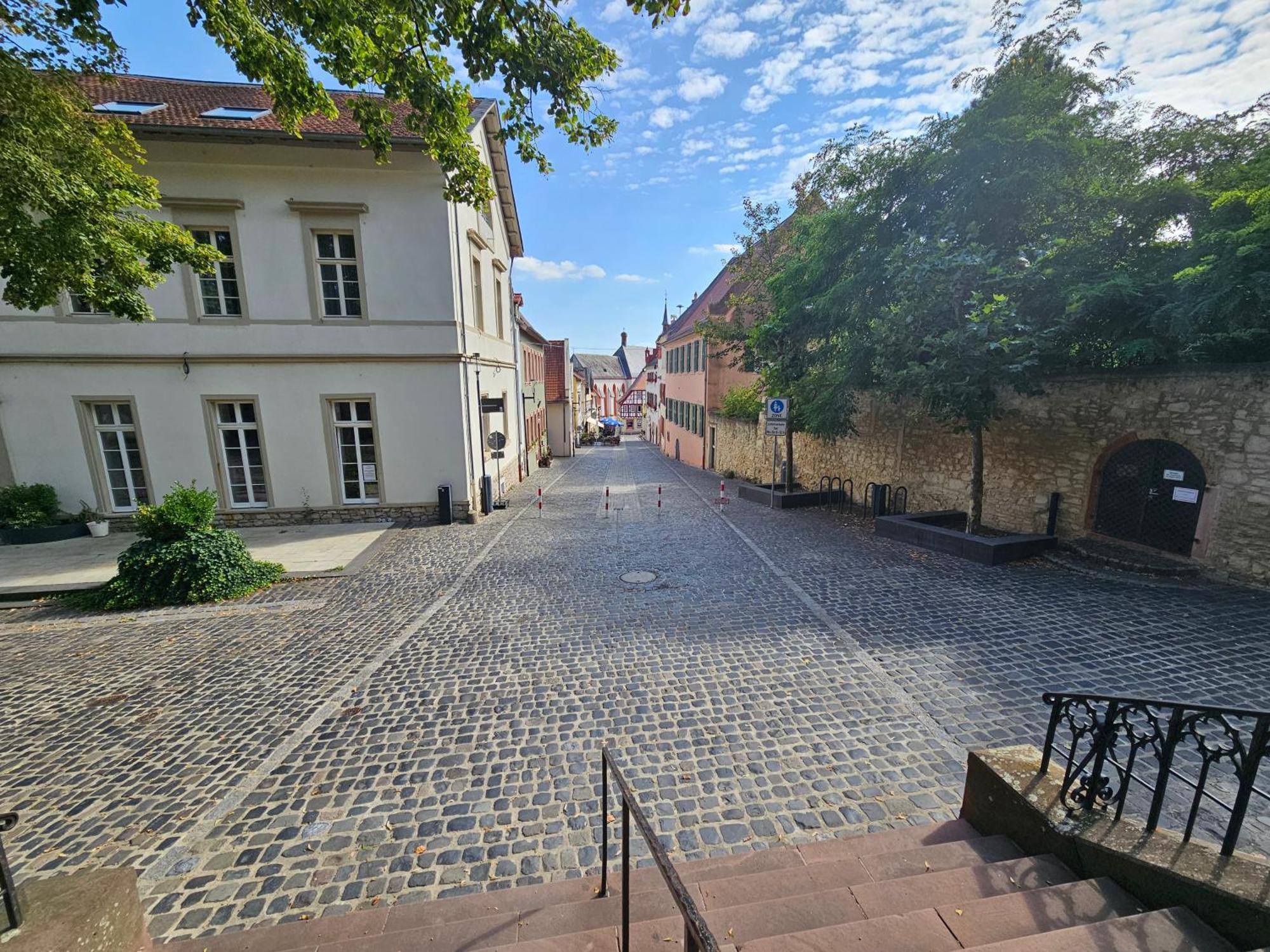 Moderne Doppelhaushaelfte In Oppenheim别墅 外观 照片